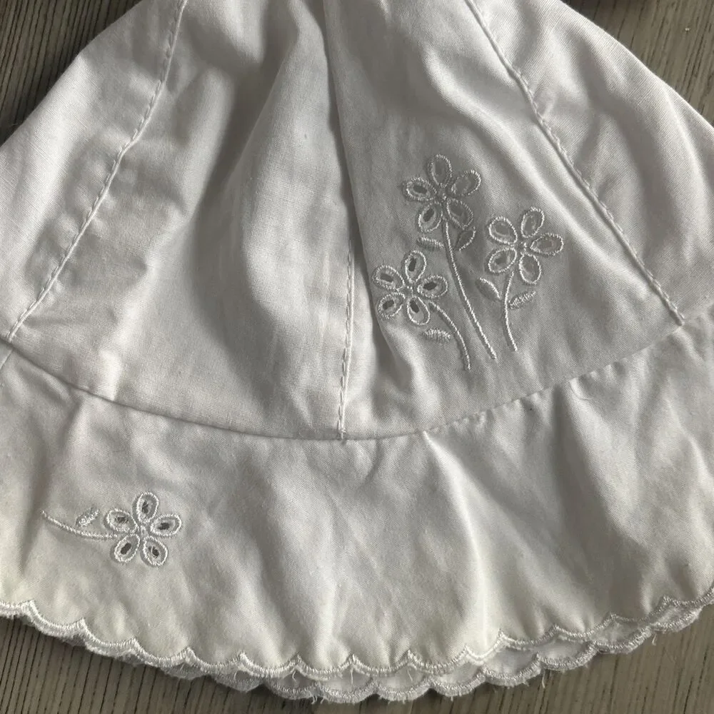 NWT Vintage Babies R Us White Cottage Bow Eyelet Bonnet Baby Hat Size 3-9 Months